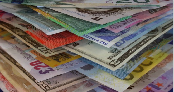 Dolar ve euroda yeni zirve