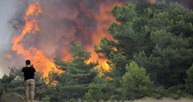 DUMANLAR YÜKSELİYOR...