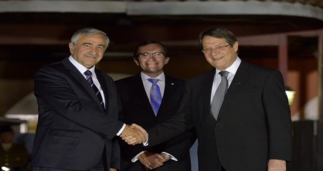 Eide, garantör ülkelerle temasta