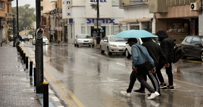 EN ÇOK YAĞIŞ ZAFERBURNU VE ESENTEPE DENİZİNE DÜŞTÜ