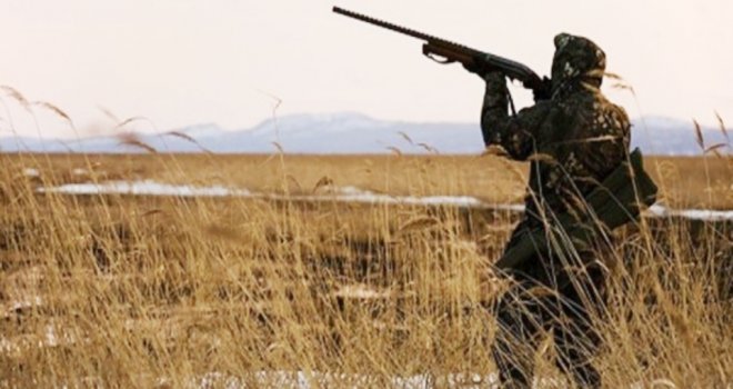 Enis Soğular avda kendi kendini vurdu...