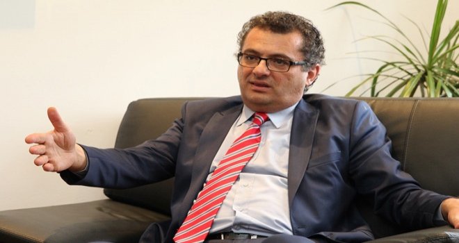 Erhürman, erken seçim konusunun nasıl gündeme geldiğine dikkat çekti.