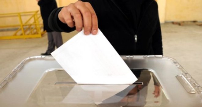 ERKEN GENEL SEÇİME DOĞRU' PARTİLER SEÇİME YOĞUNLAŞTI