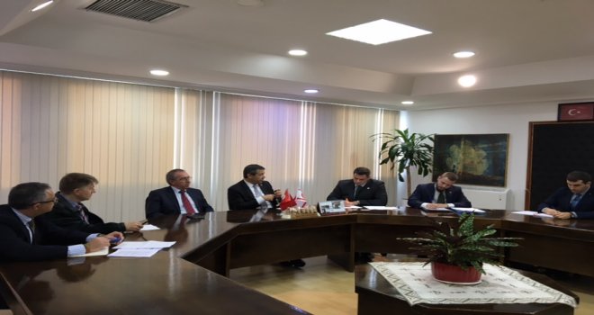 ERTUĞRULOĞLU İSPANYA ULUSLARARASI ÇALIŞMALAR VAKFI ÜYELERİNE BRİFİNG VERDİ