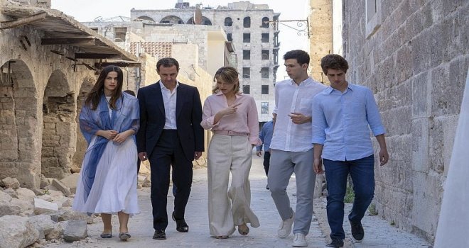 Esad ve ailesi Moskova'da: Rusya sığınma hakkı verdi