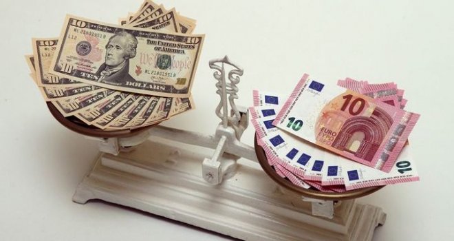 Euro “AP seçimleri” sonrasında dolar karşısında gücünü korudu