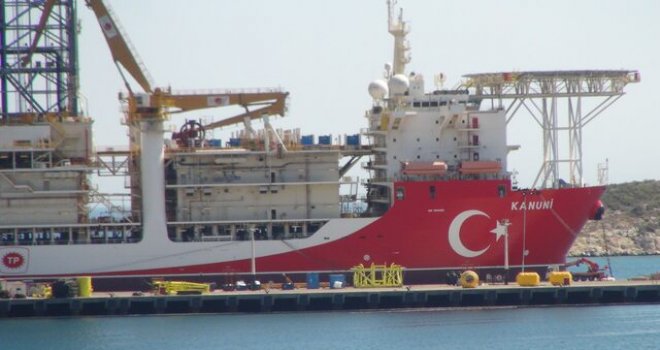 Fatih Dönmez: Türkiye'nin üçüncü sondaj gemisi Kanuni bugün Karadeniz'e uğurlandı.