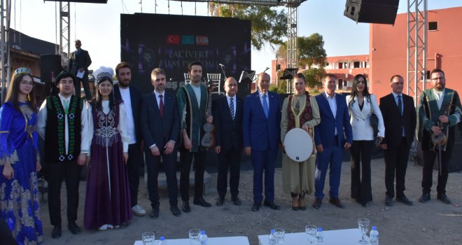 Film Platosu ve Ayşe Tatile Çıktı filminin ön tanıtım etkinliği yapıldı