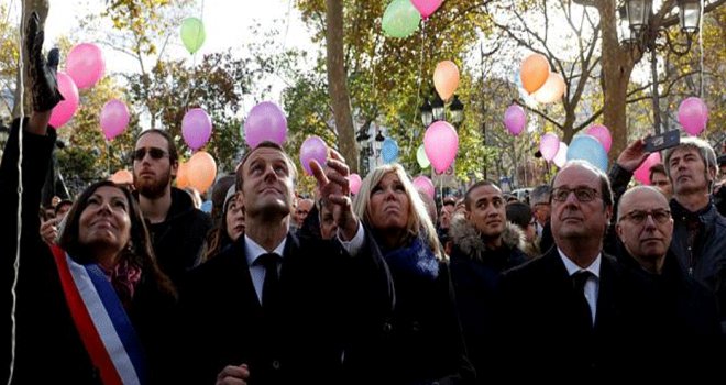 Fransa, Paris’teki terör kurbanlarını andı