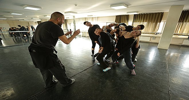 GAÜ DANS AKADEMİSİ ANKARA’DA İZLEYENLERİNİ MEST ETTİ