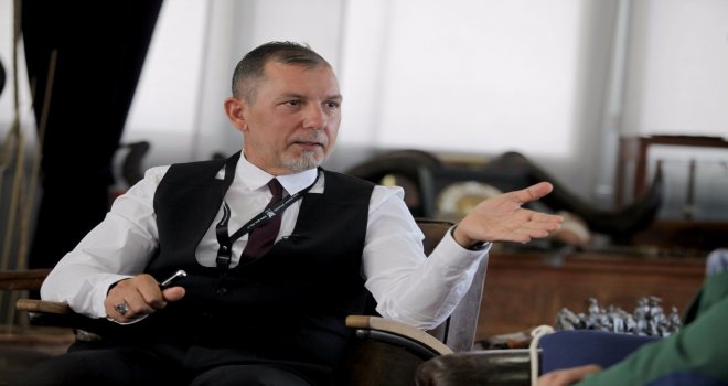 GAÜ Kurucu Rektörü Serhat Akpınar, sosyal medyadan mesaj verdi