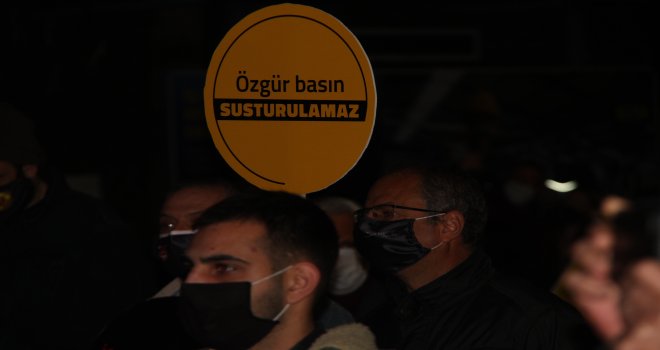 GAZETECİLER BİRLİĞİ İLE BASIN EMEKÇİLERİ SENDİKASI GAZETECİLERE YÖNELİK SÖZLÜ SALDIRILARI PROTESTO ETTİ