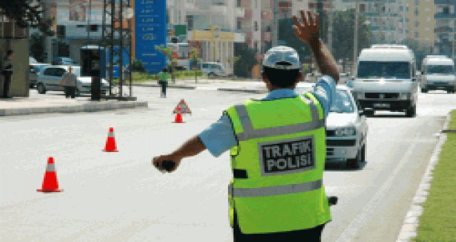 Gazimağusa'da trafik ve asayiş operasyonu düzenlendi... 99 araca ileri işlem uygulandı