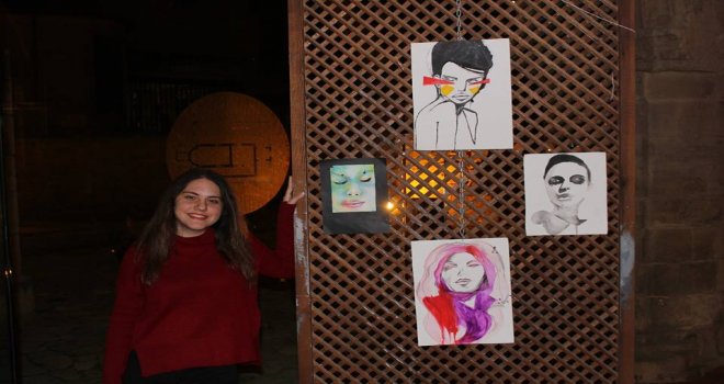 GENÇLER BEDESTEN’DE RESİMLERİNİ SERGİLEDİ, ŞİİRLER OKUDU, MÜZİK DİNLETİSİ SUNDU…