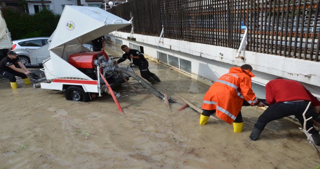 GİRNE’DEKİ SU BASKINLARINA MÜDAHALE EDİLDİ