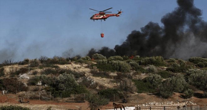 Güneyde yangınlar için üçüncü helikopter kiralanıyor