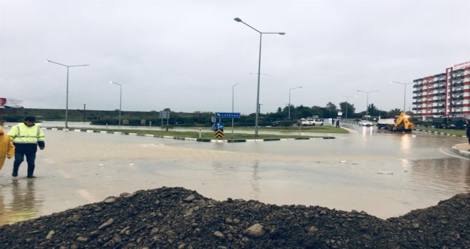 GÜZELYURT'TA MANİSA BULVARI TRAFİK AKIŞINA KAPATILDI