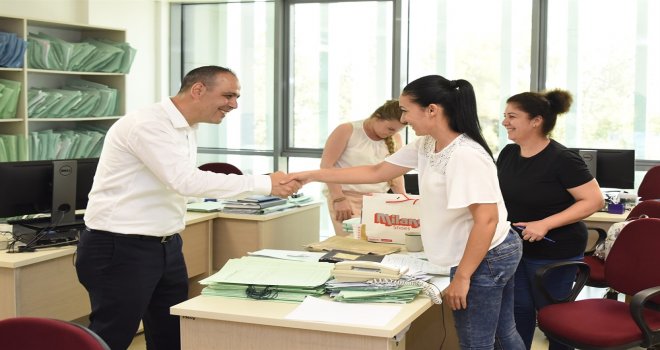HARMANCI, KAR-İŞ, MİLLİ EĞİTİM VE KÜLTÜR BAKANLIĞI İLE ŞEHİRCİLİK VE VERGİ DAİRELERİ’Nİ ZİYARET ETTİ