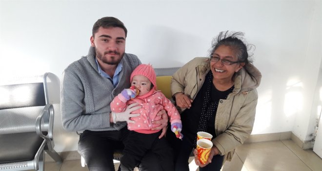 HASTALAR VE PERSONELE SICAK ÇORBA VE POĞAÇA DAĞITILDI
