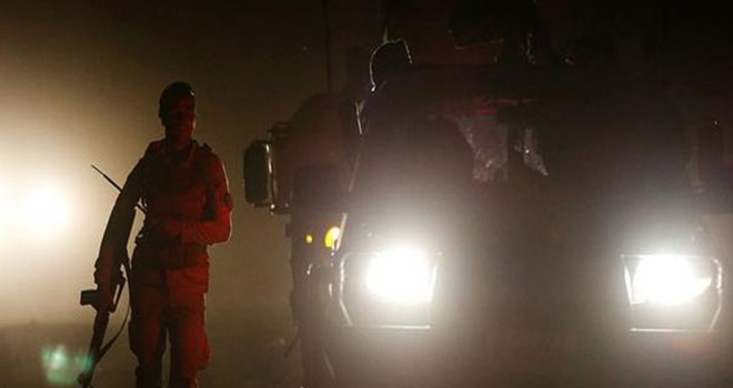 Havalimanına roketle saldırdılar