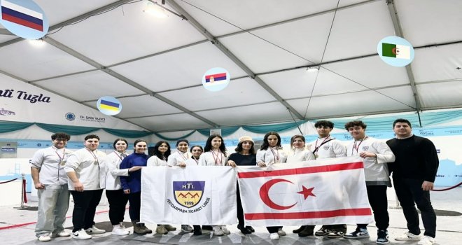 Haydarpaşa Ticaret Lisesi öğrencileri ülkeye madalyalarla dönüyor