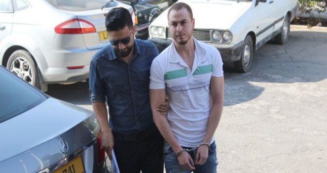 HEM ODADAN HEM DE CEBİNDEN UYUŞTURUCU ÇIKTI