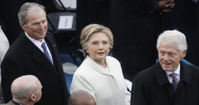 Hillary Clinton'un 2020 seçimlerinde 'rövanşa' hazırlandığı iddia ediliyor