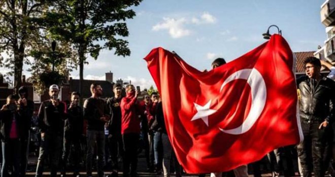 Hollanda, Türk vatandaşlarına ‘uyum sınavı’ zorunluluğu getiriyor
