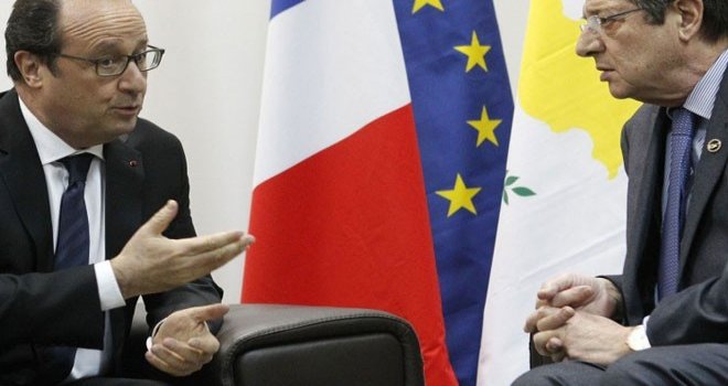 Hollande yarın Anastasiadis ile görüşecek