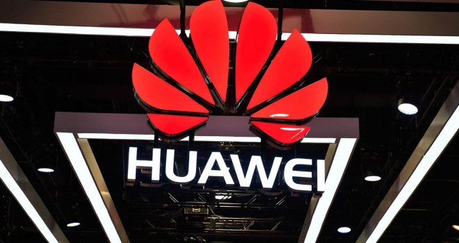 Huawei, ABD’ye olan bağımlılığından kurtulmak için Rusya’yla temasta