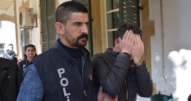 İç çamaşırından uyuşturucu çıktı