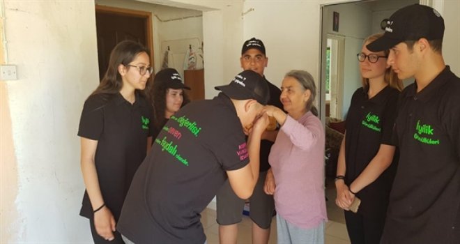 İHTİYAÇLI AİLELERE YARDIM PAKETİ DAĞITILDI