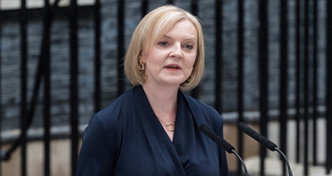 İngiltere'de Liz Truss'ın liderliği sorgulanıyor