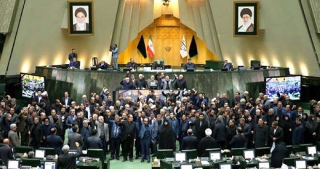 İran, ABD ordusu ile ona bağlı kurum ve şirketleri 'terörist' ilan etti