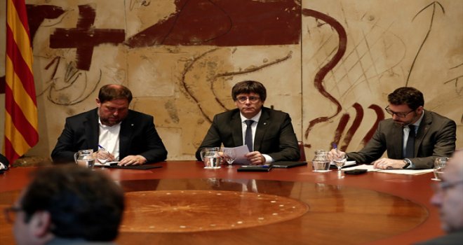 İSPANYOL HÜKÜMETİ BASKILARI SÜRDÜRÜRSE KATALONYA PARLAMENTOSU, BAĞIMSIZLIK İLANINI OYLAYACAK