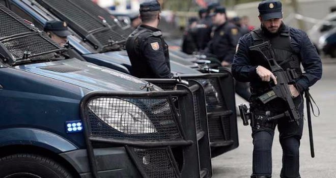 İSPANYOL JANDARMASININ KATALONYA'DAKİ OPERASYONU