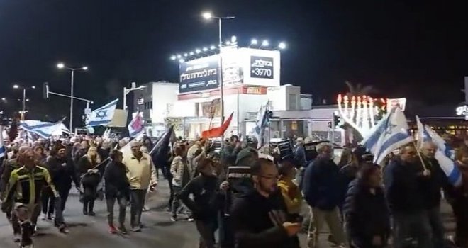 İsrail'in Hayfa kentinde Netanyahu karşıtı protesto düzenlendi