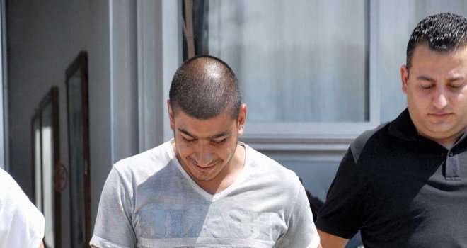 İzinsiz aldığı arabayı hurdacıya sattı