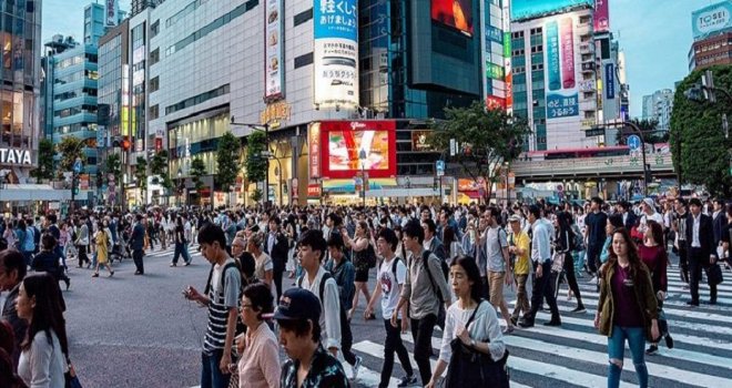 Japonya 70 yaşına kadar çalışmanın önünü açıyor