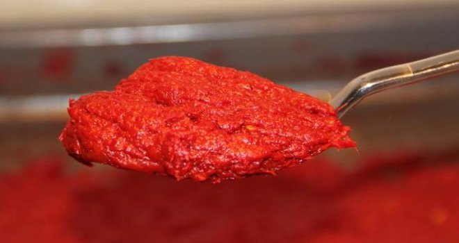 Kavanozlardan fetüs değil salça çıktı