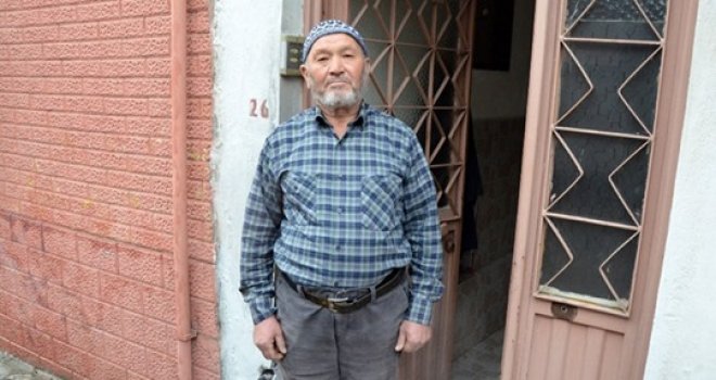 Kıbrıs gazisi “Biz Bize Yeteriz Türkiyem" kampanyasına 5 aylık gazilik maaşını bağışladı