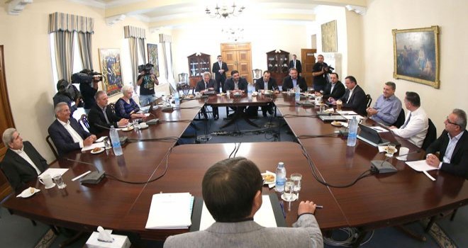 Kıbrıs Rum siyasi parti liderleri Mont Peleri'ne götürülmüyor