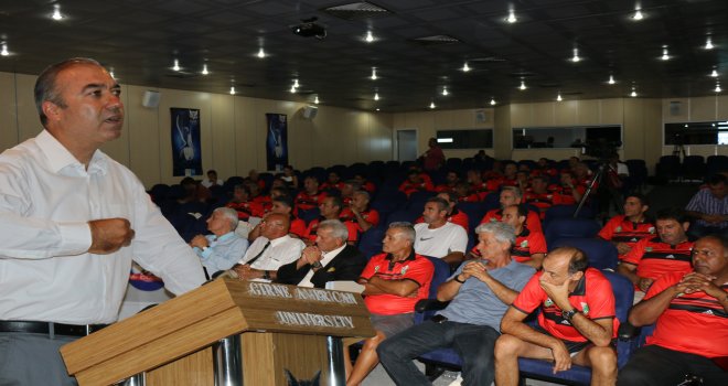 KIBRIS TÜRK ANTRENÖRLERİ GAÜ’DE BİRARAYA GELDİ