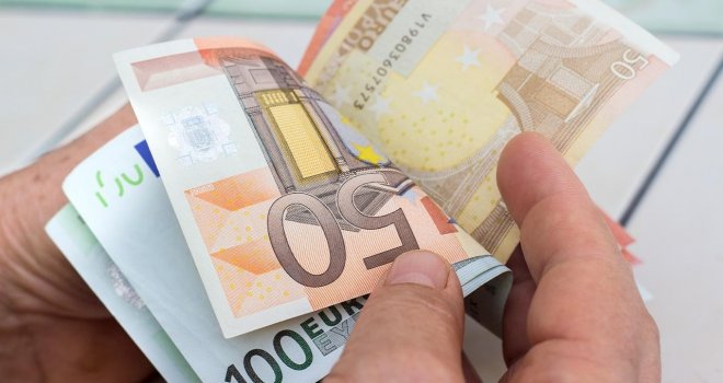 Kıbrıslı Rumlar ilk 9 ayda KKTC’de kredi kartı ile 33 milyon Euro harcadı