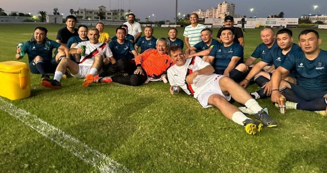 Kırgızistan Futbol Takımı ile KKTC Meclis Takımı dostluk maçı yaptı