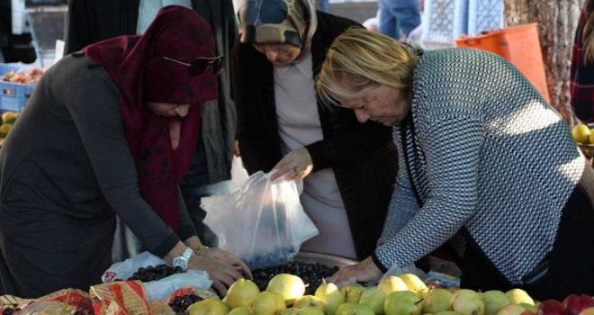 Kışlık meyveler tezgahlara indi