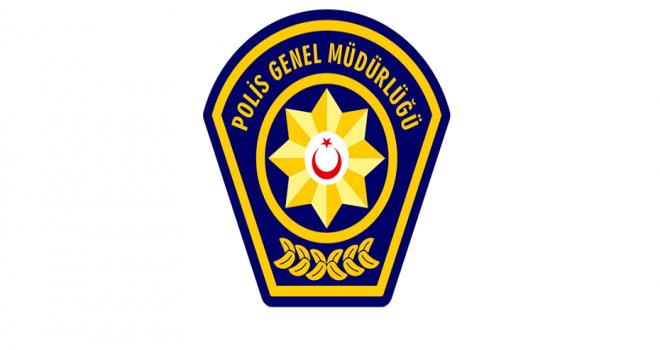 KKTC bayrağını çöpe attı