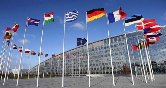 Koronavirüs NATO’yu da vurdu