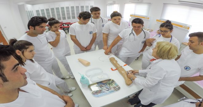 LAÜ en yüksek puanlarla tercih edilmenin haklı gururunu yaşıyor