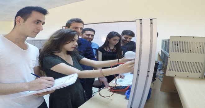 LAÜ öğrencileri “Çift Diploma” almak için Bradford Üniversitesi’ne gidiyor
